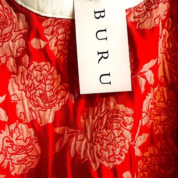 BURU 2 piece maxi tunic & shorts. ALL GLAM !
NWT - Picture 2 of 4